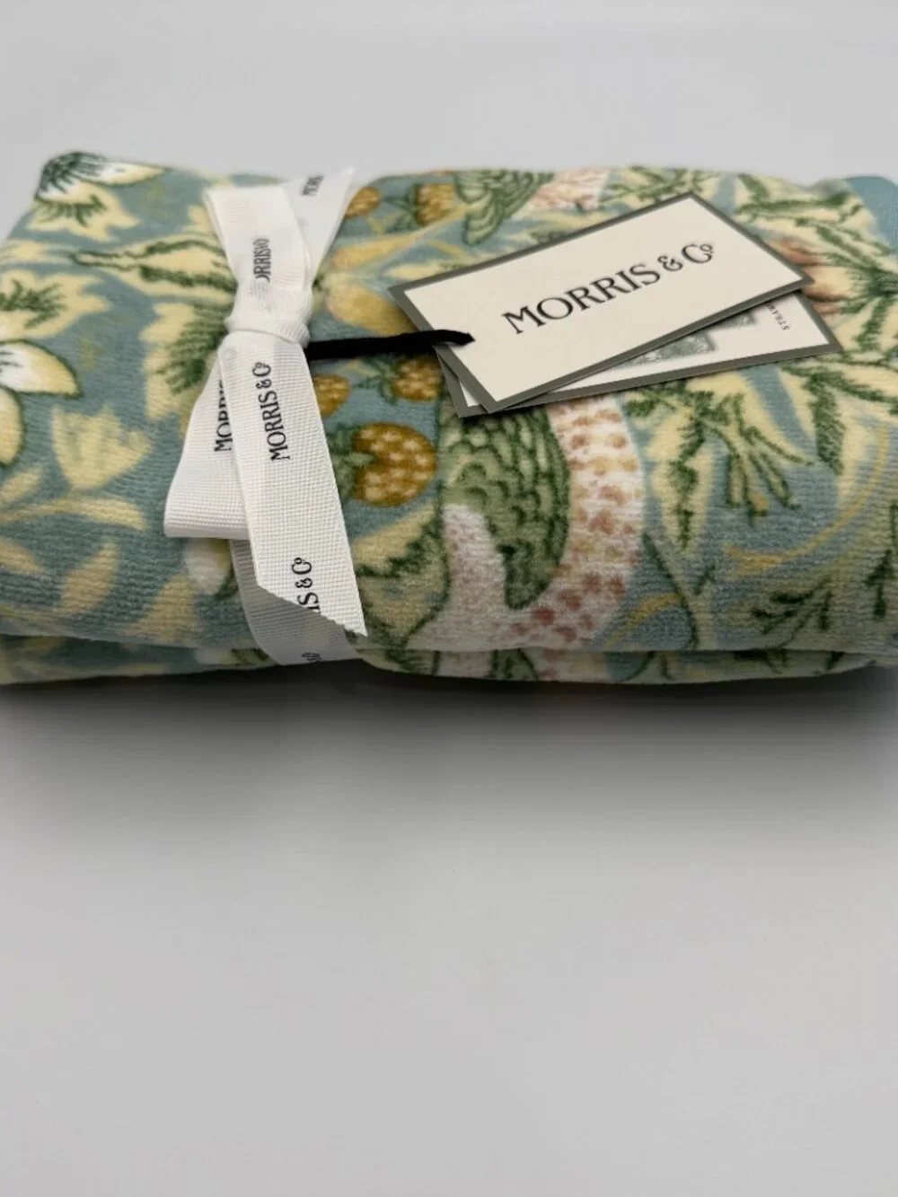 William Morris & Co. Strawberry Thief Set Of 2 Floral Velour Hand Towels NWT